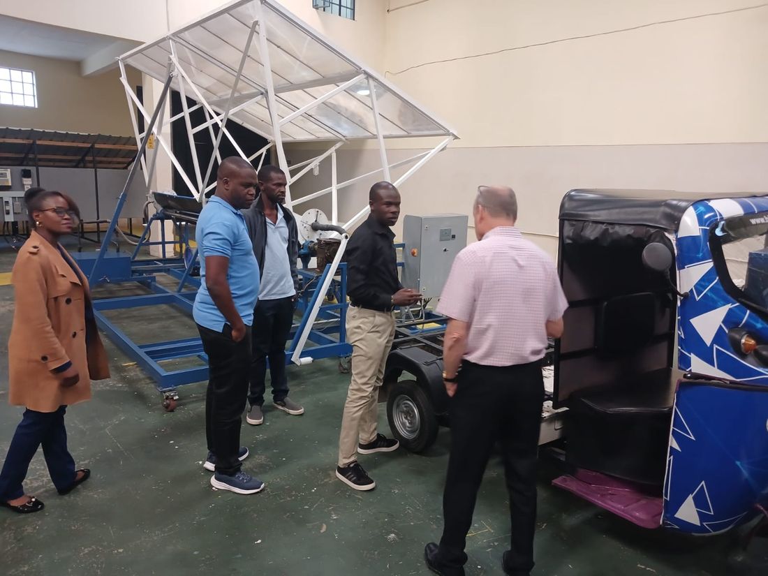Eenovators implementing a solar-powered system